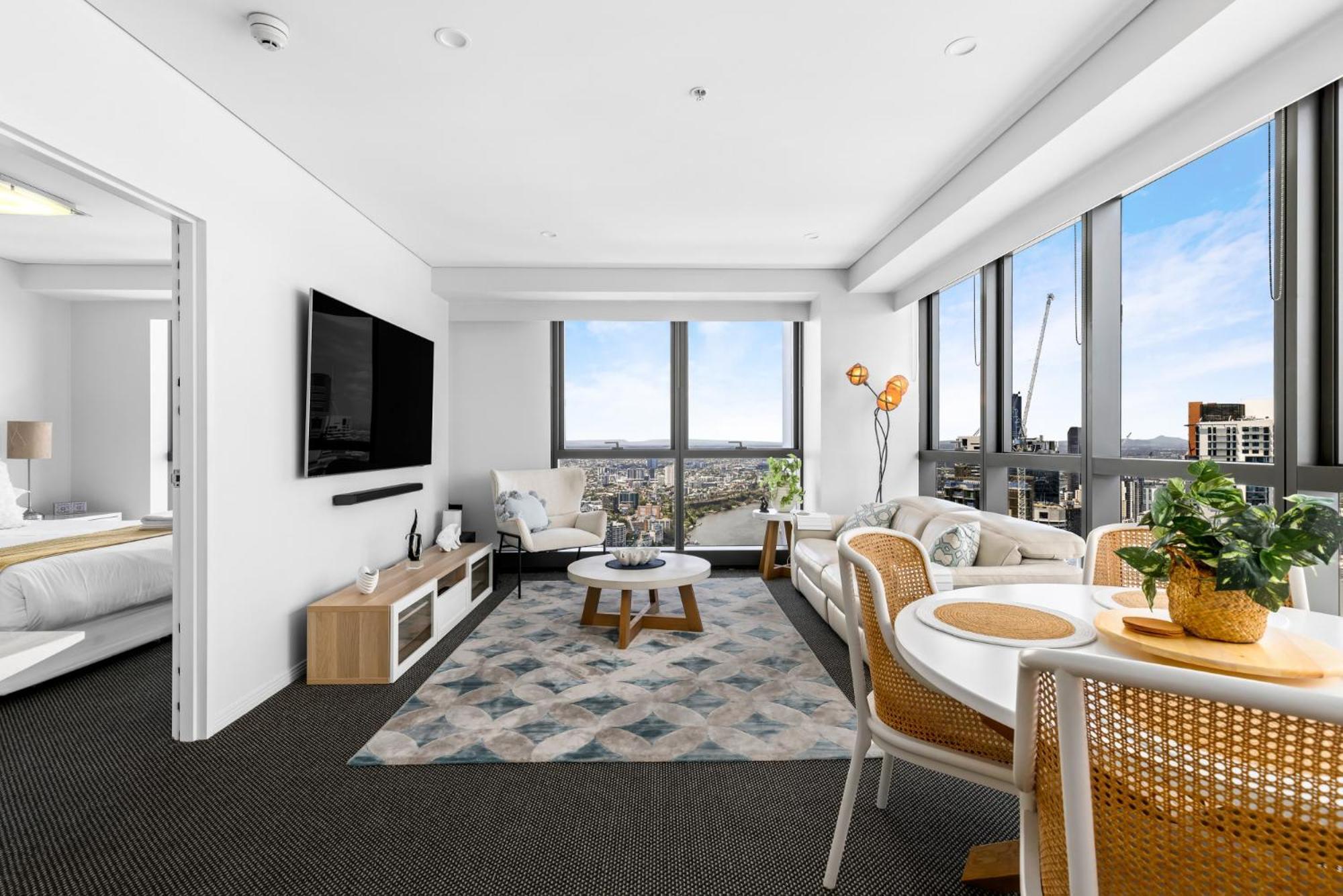 Apartment Stunning River View 2-bed With Pool, Sauna And Gym